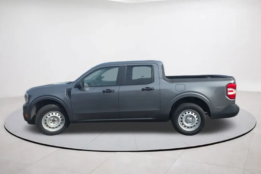 2022 Ford Maverick XL photo 1