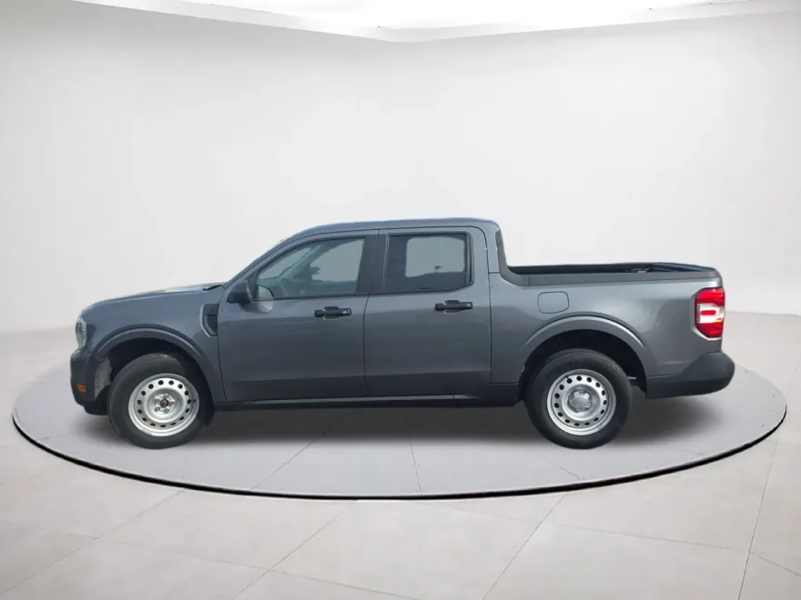2022 Ford Maverick XL photo 1