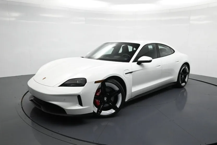 2025 Porsche Taycan 4S photo 1