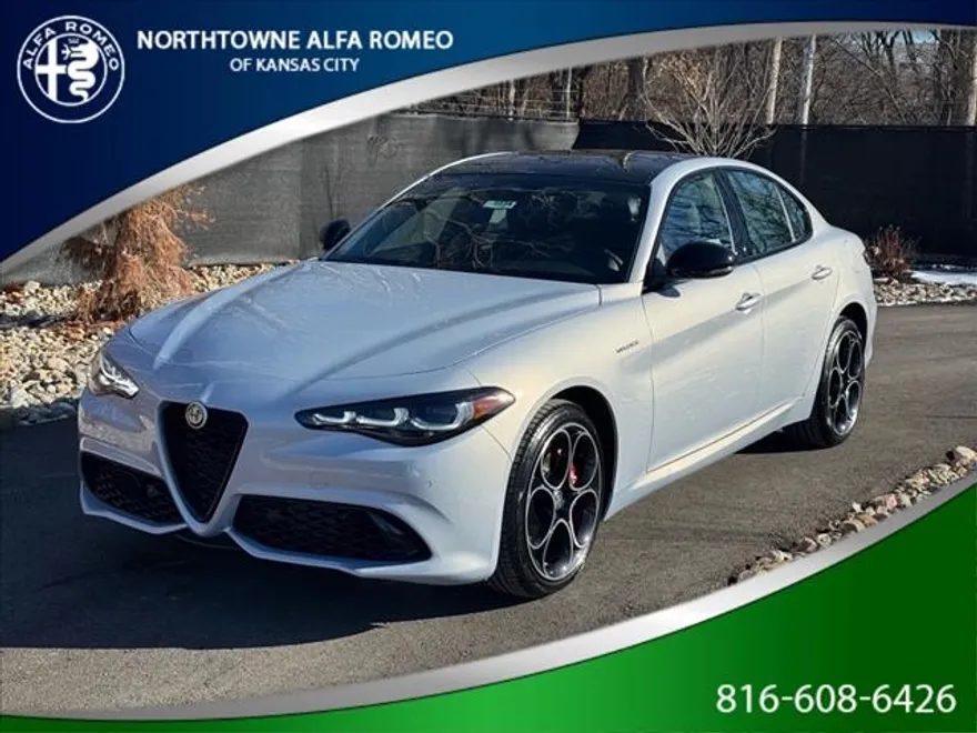 2025 Alfa Romeo Giulia SPRINT photo 1