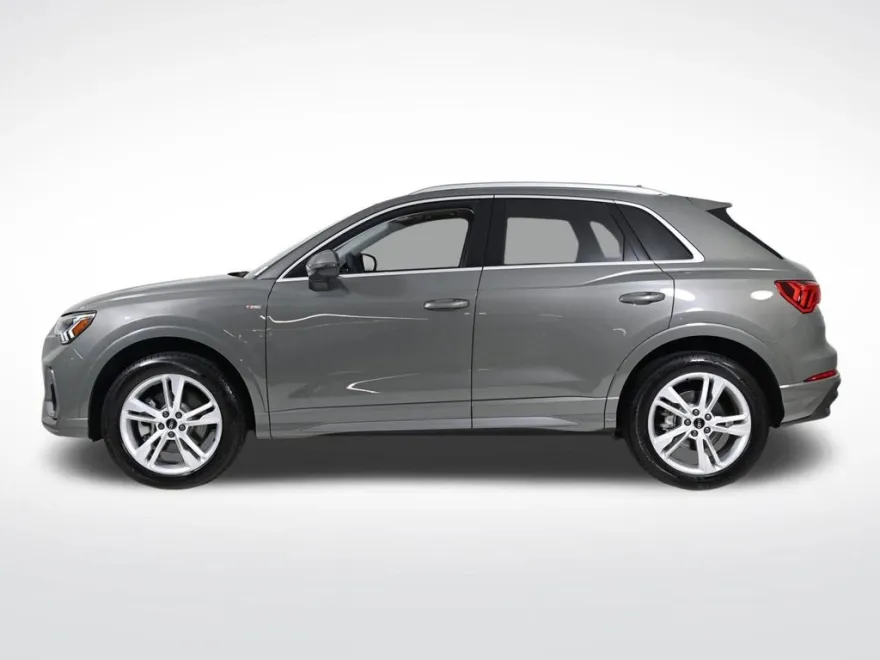 2024 Audi Q3 S line Premium Plus photo 1