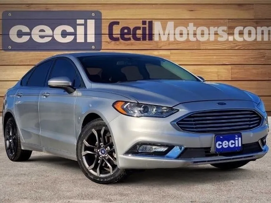 2018 Ford Fusion S photo 1