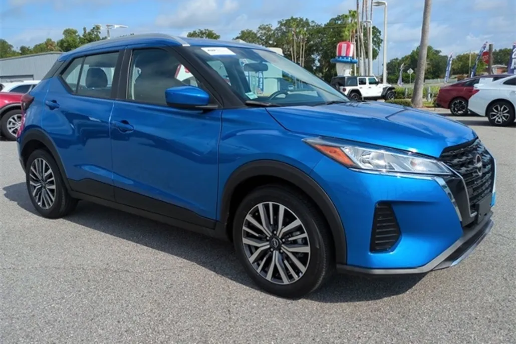 2024 Nissan Kicks SV photo 1