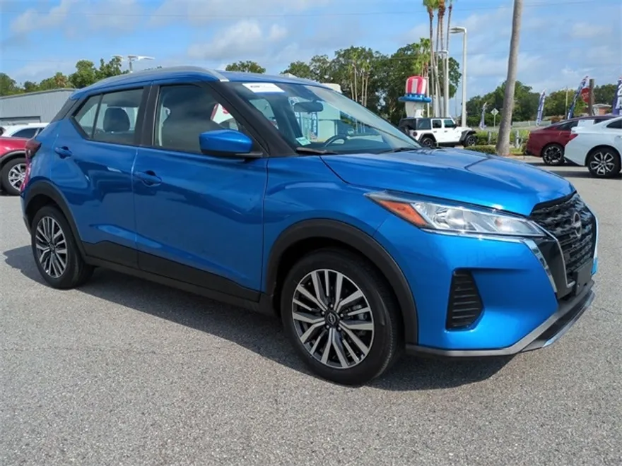 2024 Nissan Kicks SV photo 1