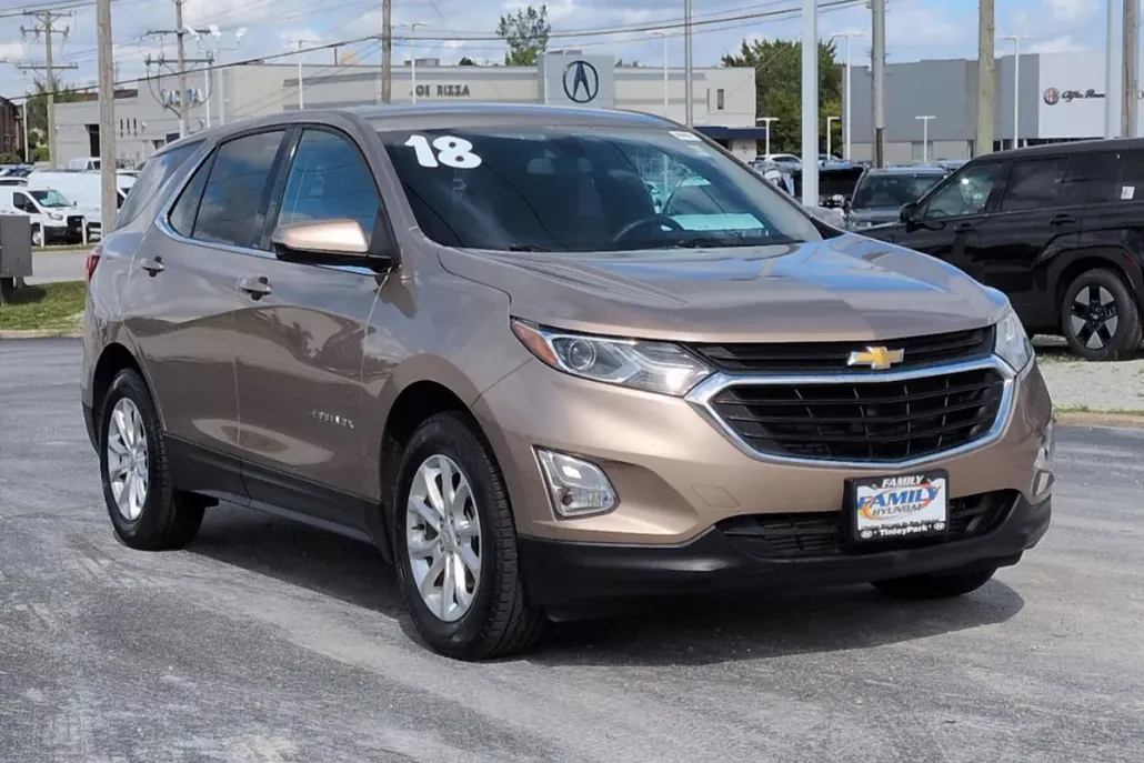 2018 Chevrolet Equinox LT photo 1