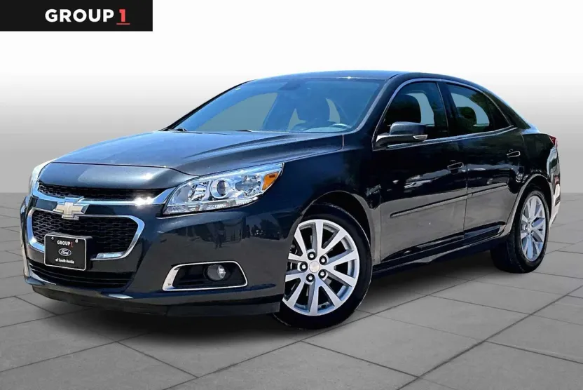 2015 Chevrolet Malibu 2LT photo 1