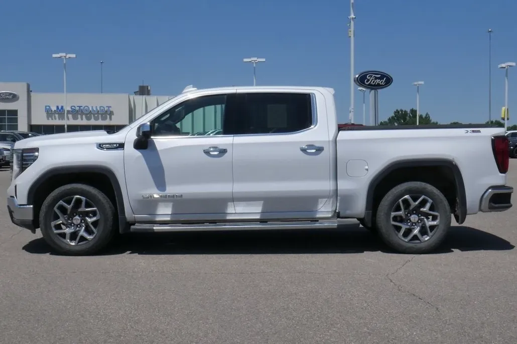 2023 Gmc Sierra 1500 SLT photo 1