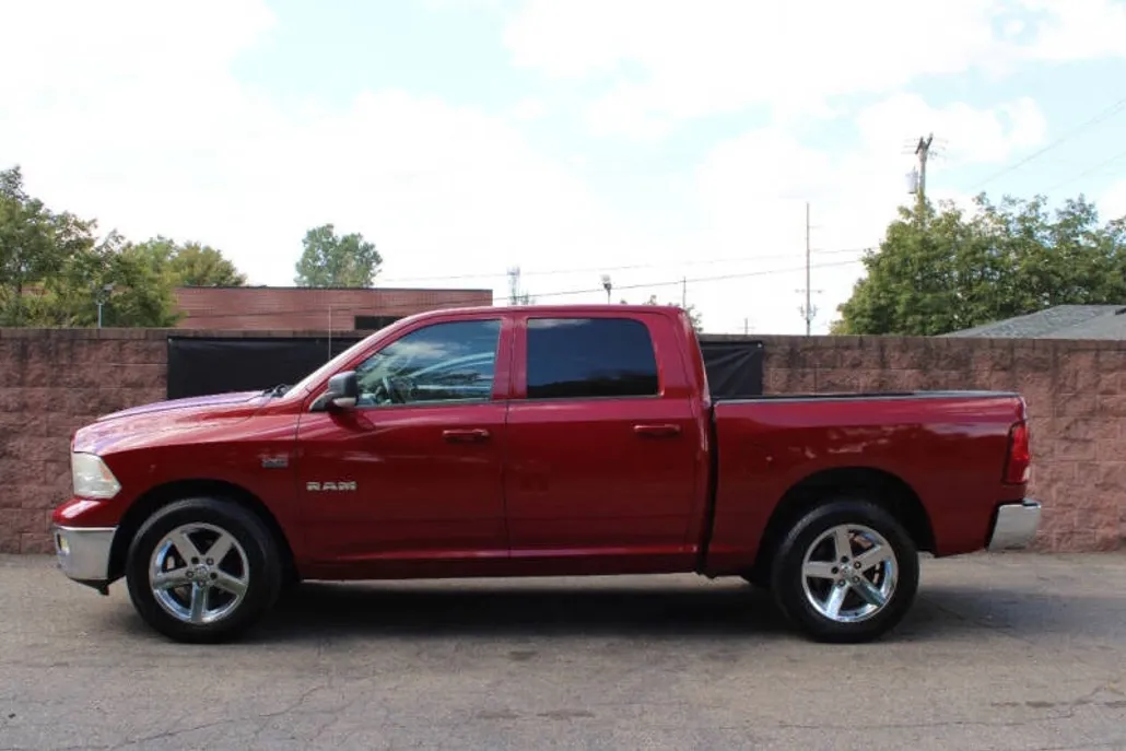 2009 Dodge Ram SLT photo 1