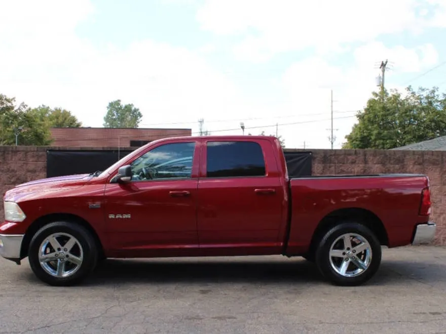 2009 Dodge Ram SLT photo 1