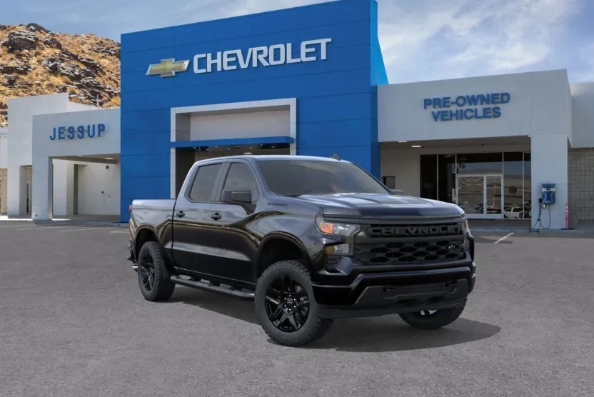 2026 Chevrolet Silverado 1500 Custom photo 1