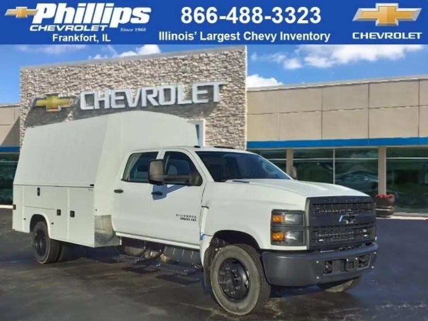 2024 Chevrolet Silverado 5500HD Work Truck photo 1
