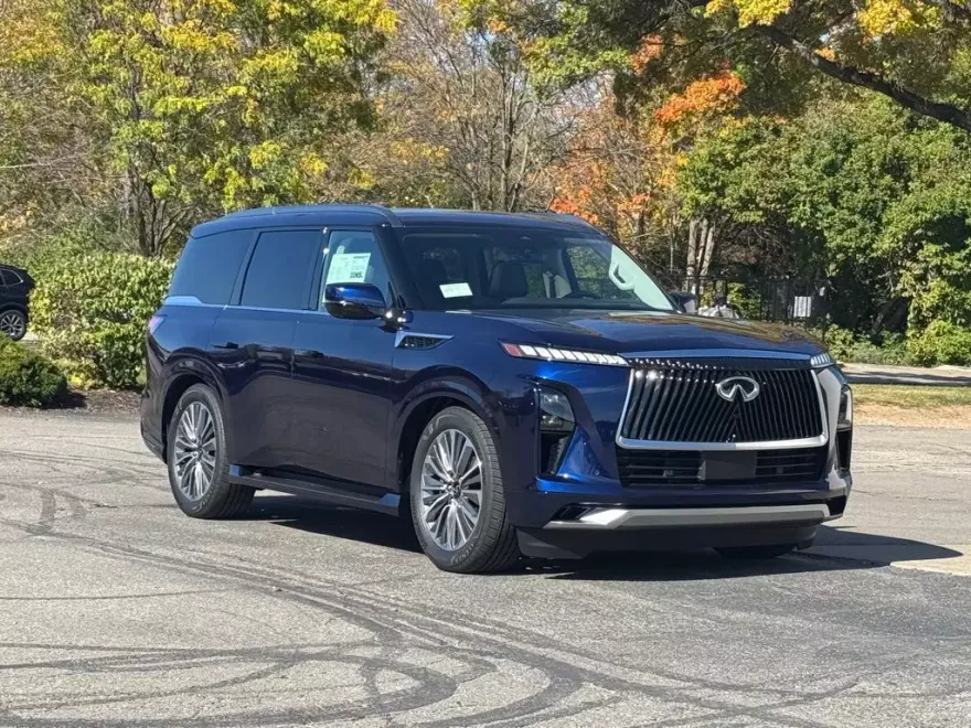 2025 Infiniti QX80 Luxe photo 1