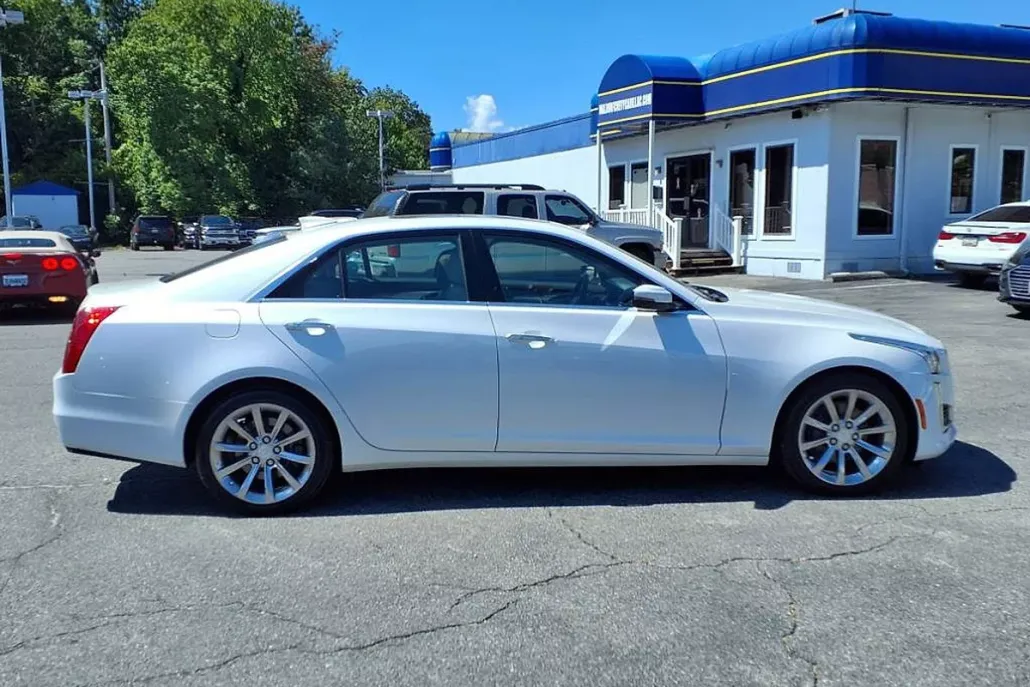 2019 Cadillac CTS Sedan Luxury photo 1