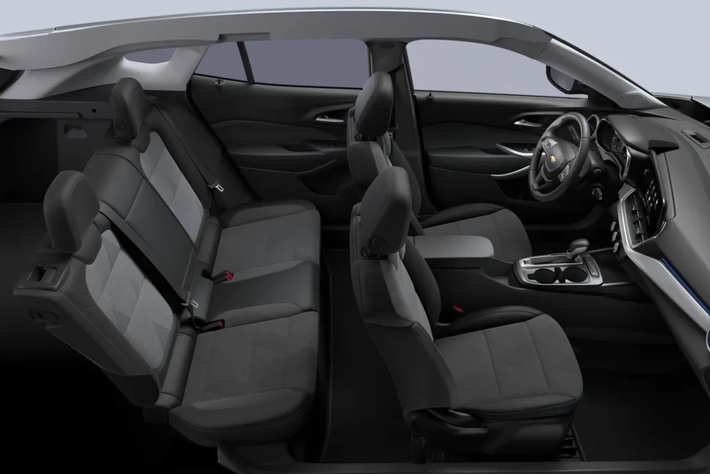 2025 Chevrolet Trax LS photo 1