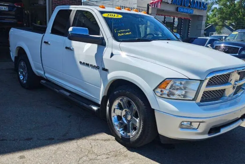 2012 Ram 1500 Laramie photo 1