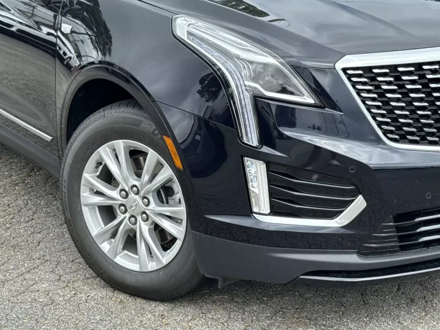 2022 Cadillac XT5 Luxury photo 1