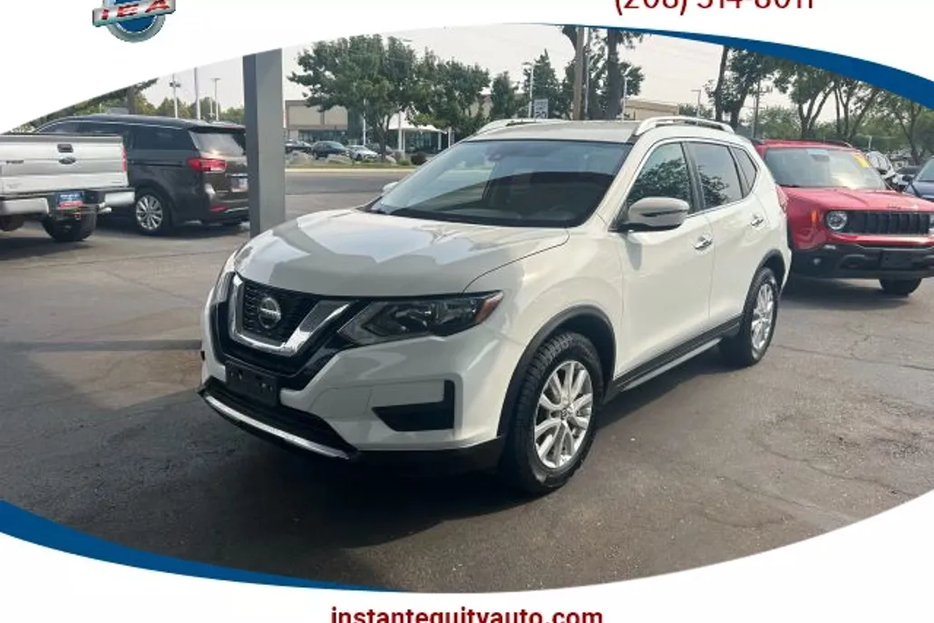 2019 Nissan Rogue SV photo 1