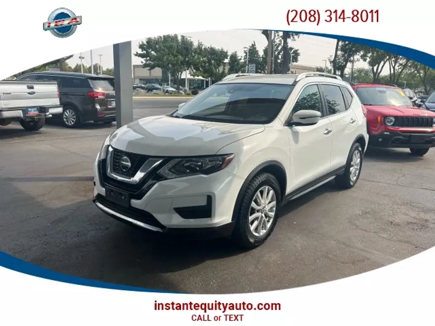 2019 Nissan Rogue SV photo 1