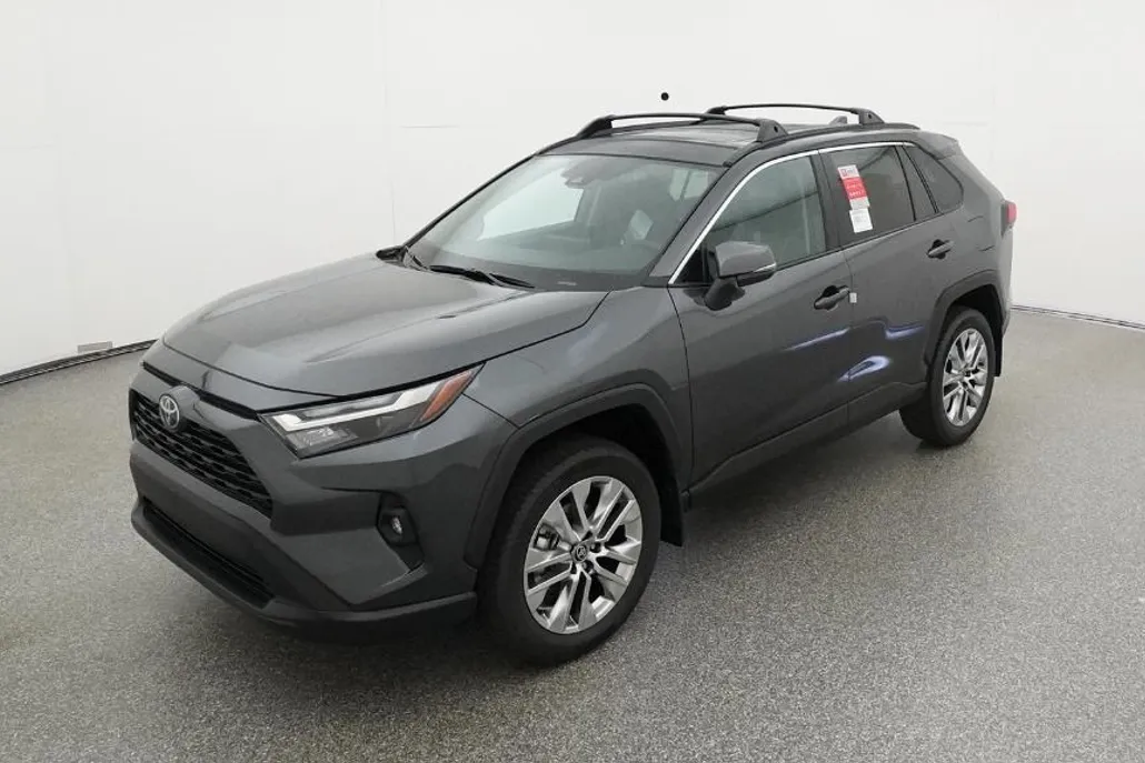 2025 Toyota RAV4 Premium XLE photo 1