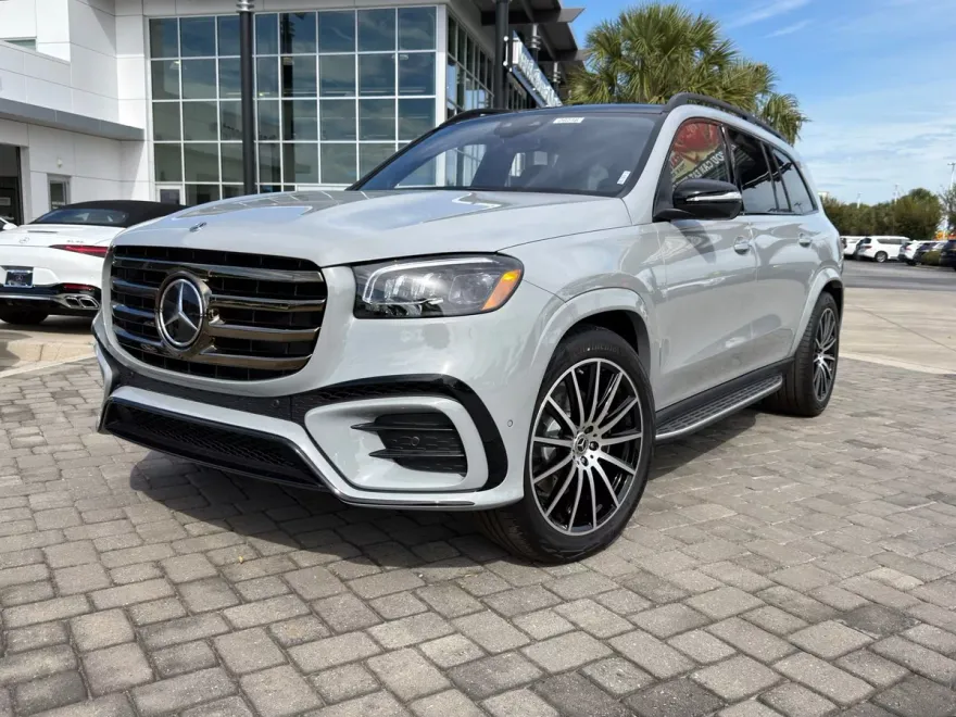 2026 Mercedes Benz GLS 580 4MATIC photo 1