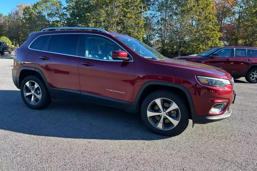 2019 Jeep Cherokee Limited photo 1