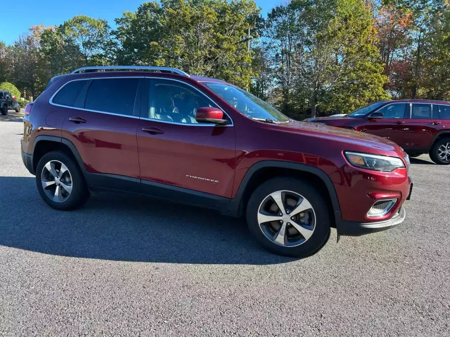 2019 Jeep Cherokee Limited photo 1