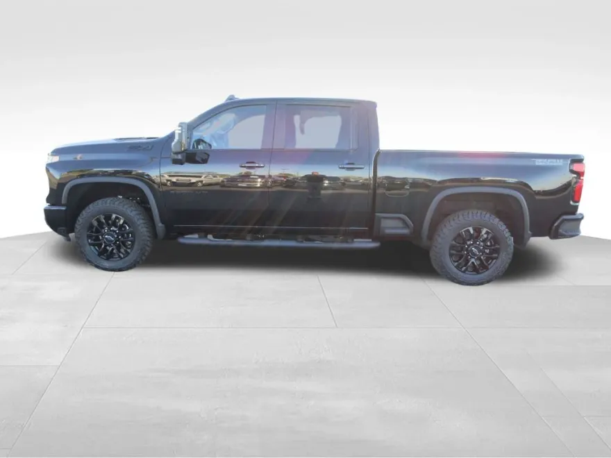 2026 Chevrolet Silverado 2500HD LT photo 1