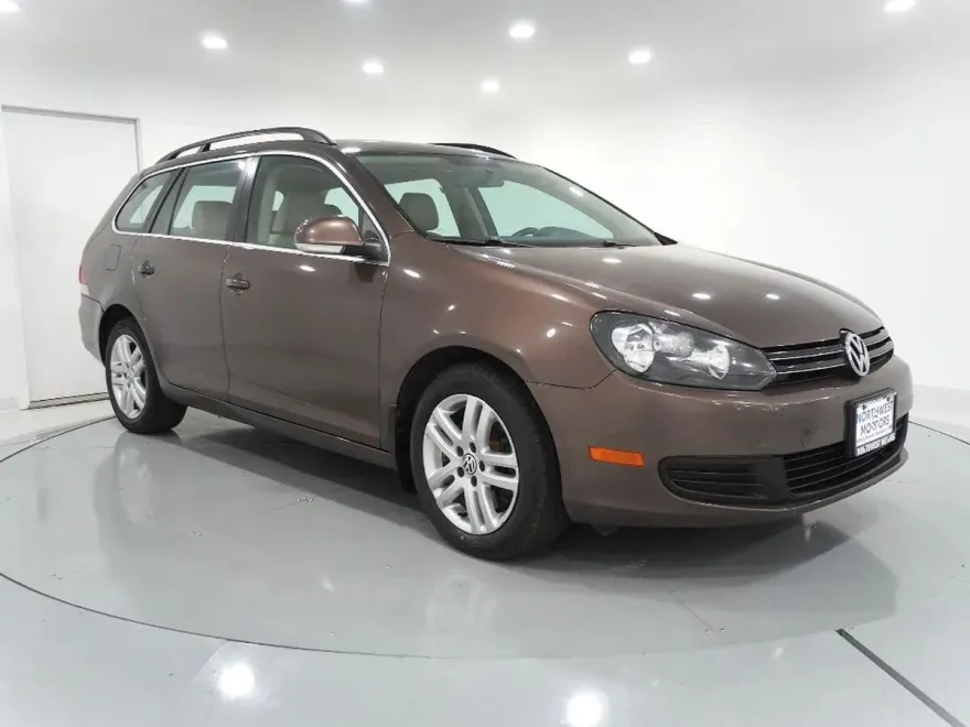 2011 Volkswagen Jetta TDI SportWagen Sport photo 1