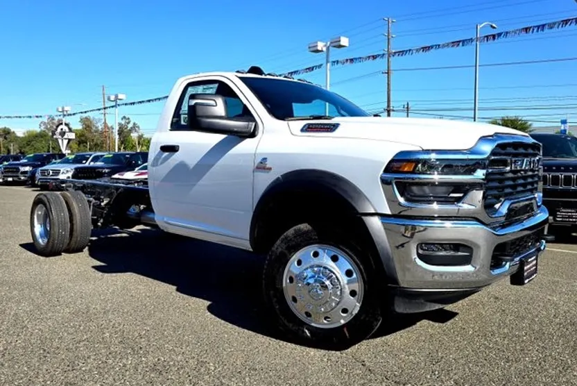 2026 Ram 5500 Tradesman photo 1