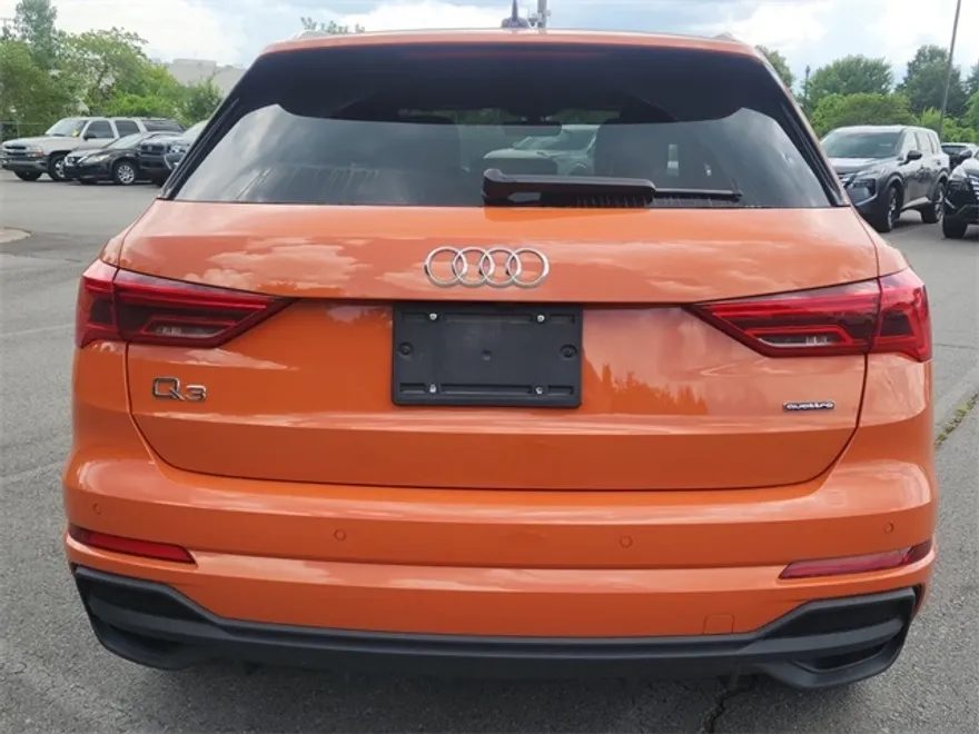 2024 Audi Q3 S line Premium 45 TFSI photo 1