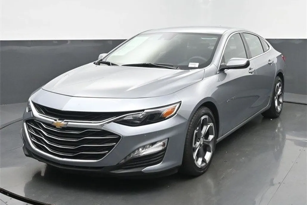 2024 Chevrolet Malibu 1LT photo 1