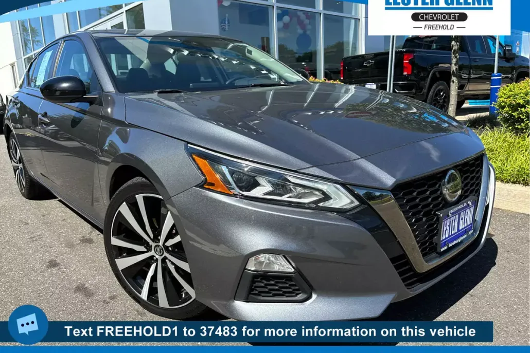 2022 Nissan Altima 2.5 SR photo 1