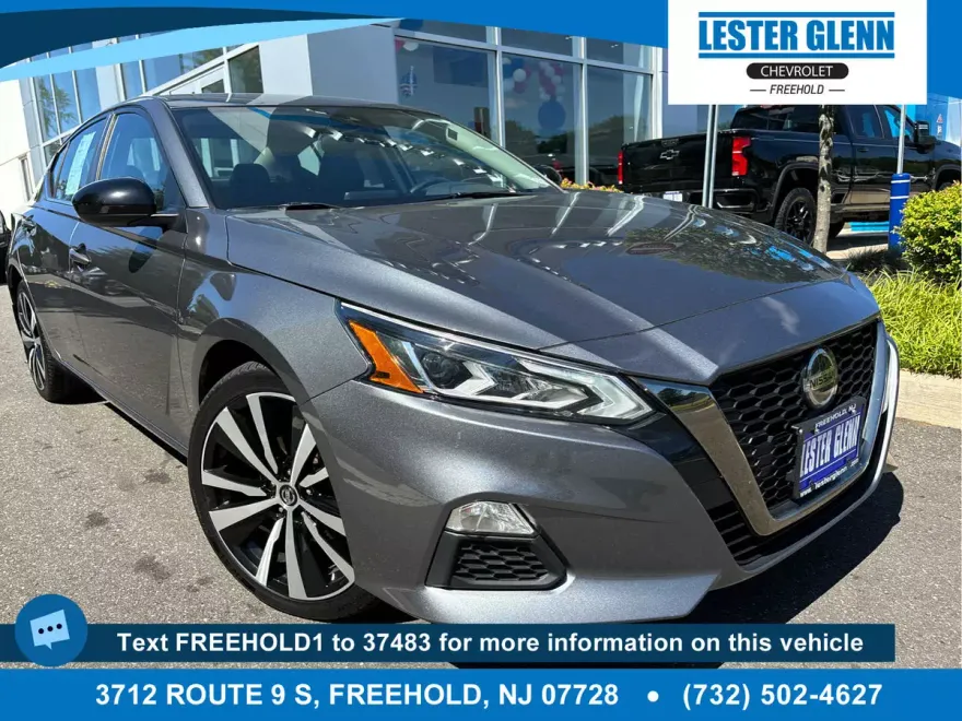 2022 Nissan Altima 2.5 SR photo 1