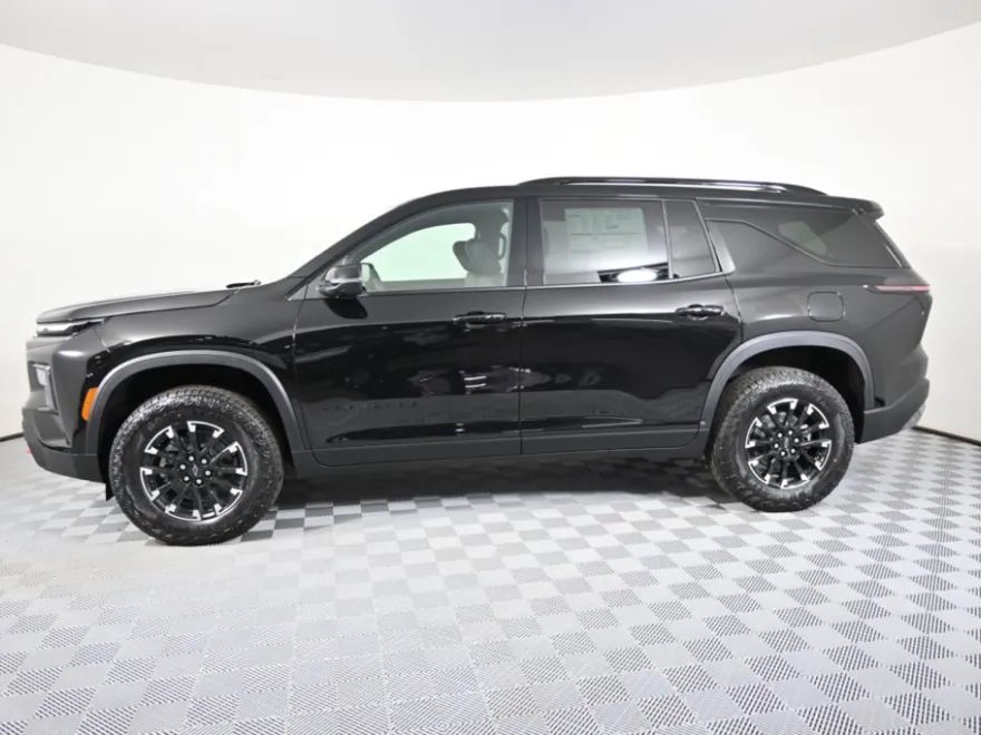 2026 Chevrolet Traverse Z71 photo 1