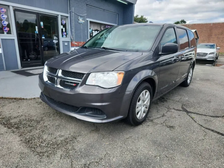 2018 Dodge Grand Caravan SE photo 1
