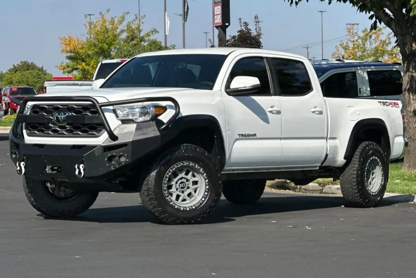 2021 Toyota Tacoma TRD V6 photo 1