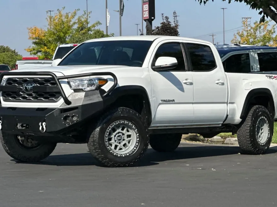 2021 Toyota Tacoma TRD V6 photo 1