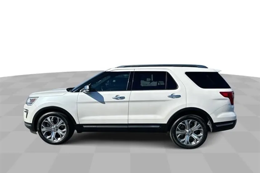 2018 Ford Explorer Platinum photo 1