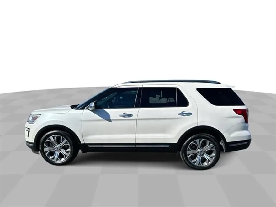 2018 Ford Explorer Platinum photo 1