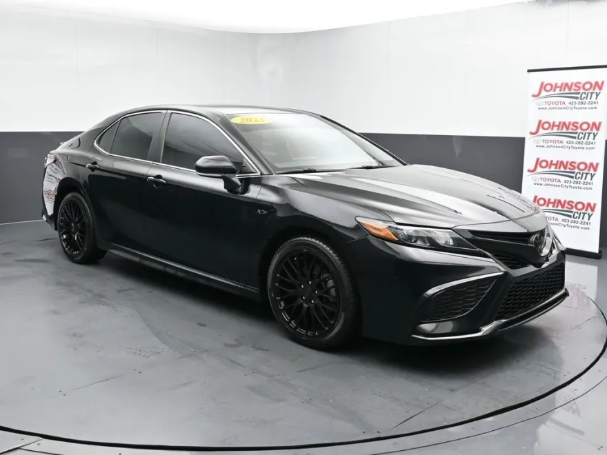 2023 Toyota Camry SE photo 1