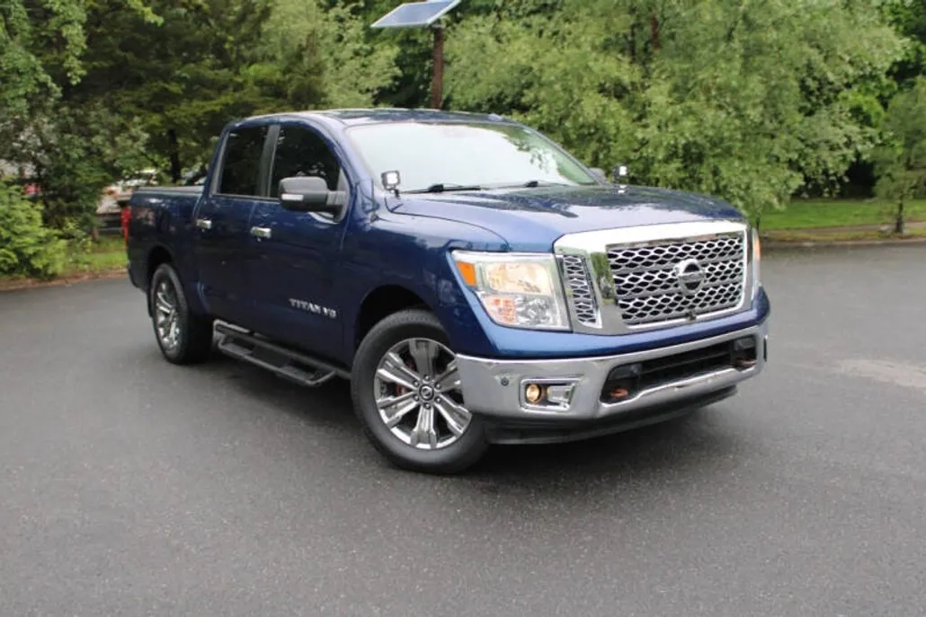 2018 Nissan Titan SV photo 1