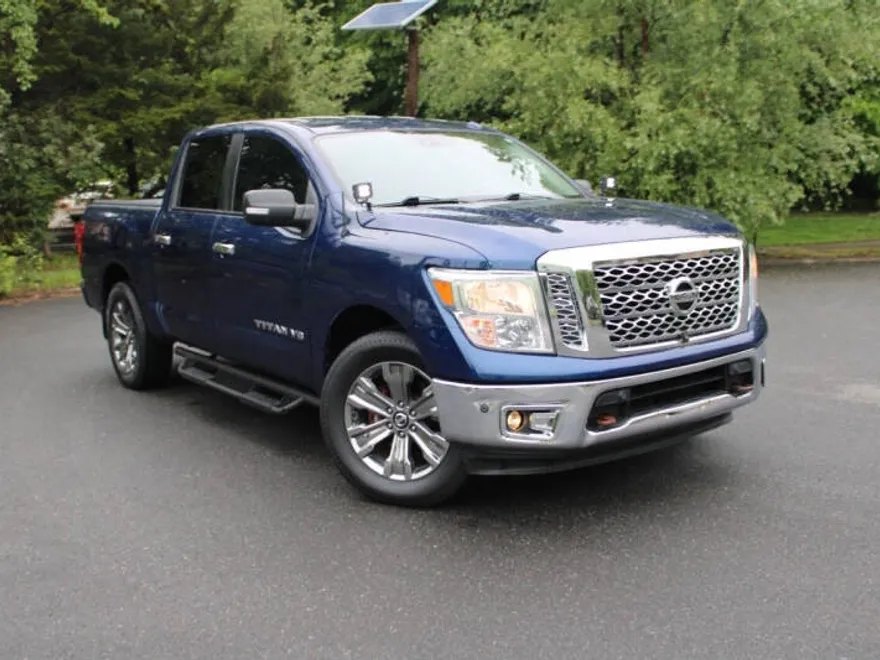 2018 Nissan Titan SV photo 1