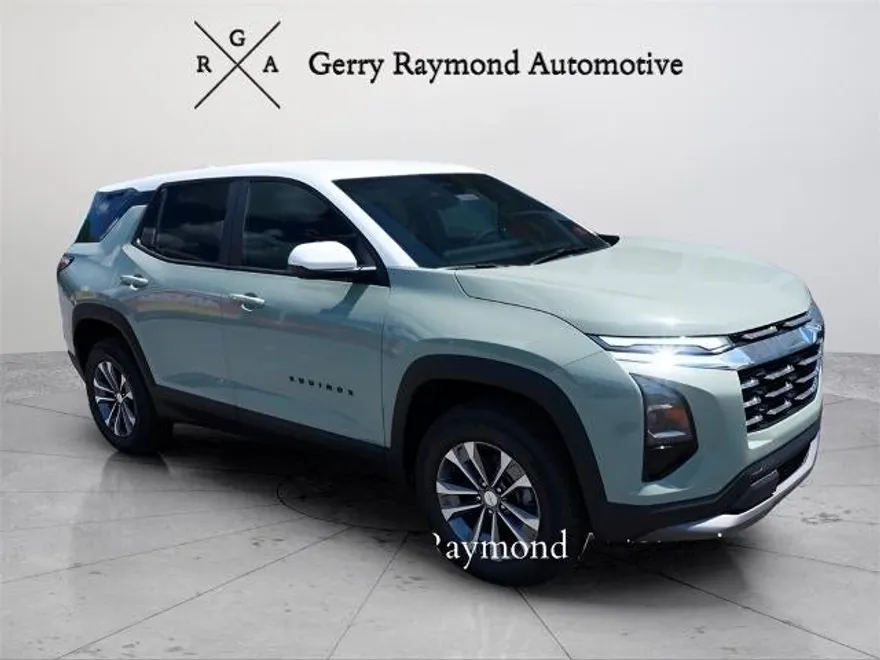 2026 Chevrolet Equinox LT photo 1
