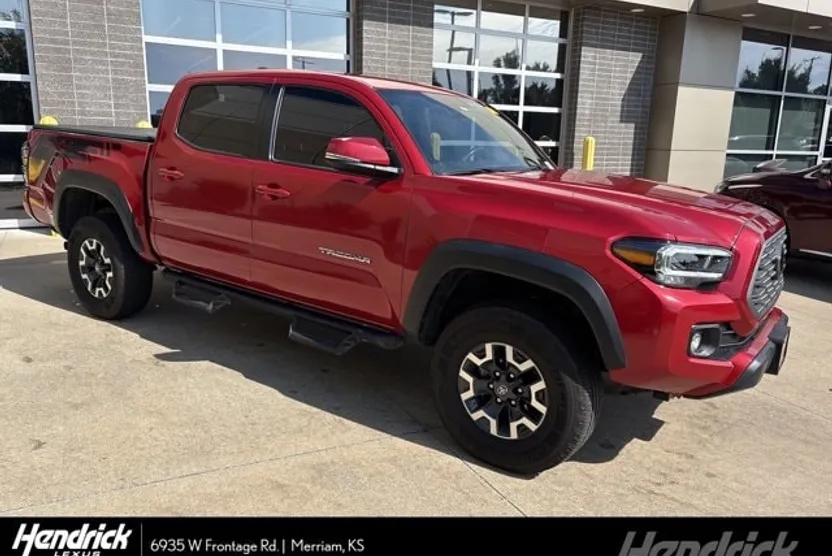 2021 Toyota Tacoma TRD photo 1