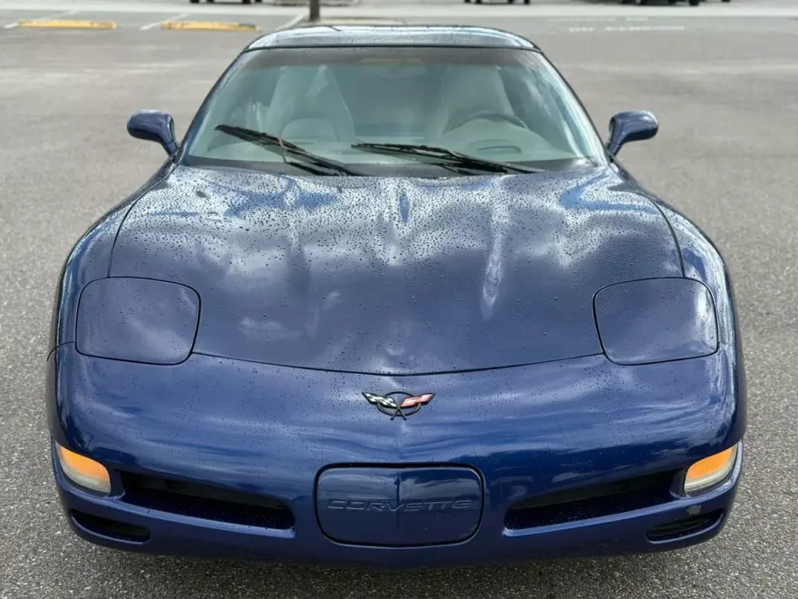 2004 Chevrolet Corvette Coupe photo 1