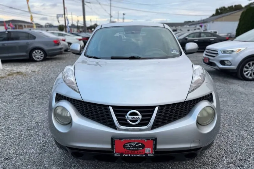 2011 Nissan Juke S photo 1