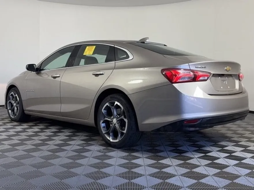 2022 Chevrolet Malibu 1LT photo 1