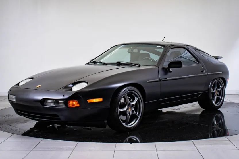 1991 Porsche 928 photo 1