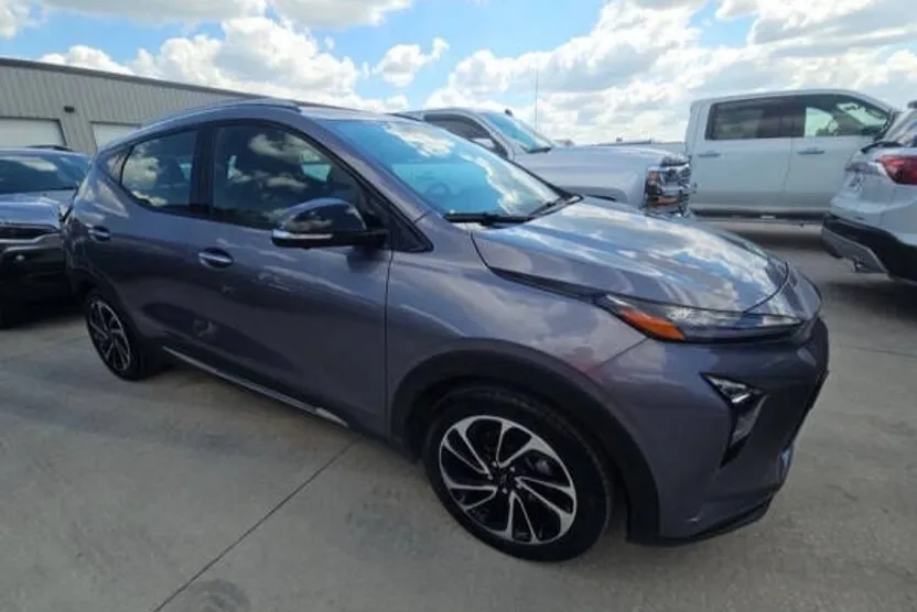 2023 Chevrolet Bolt EUV Premier photo 1