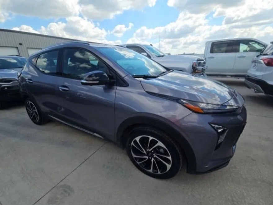 2023 Chevrolet Bolt EUV Premier photo 1